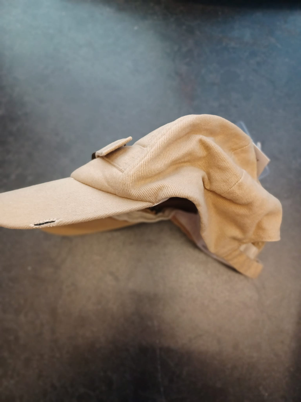 A Wear Stone Buckle Baseball Cap