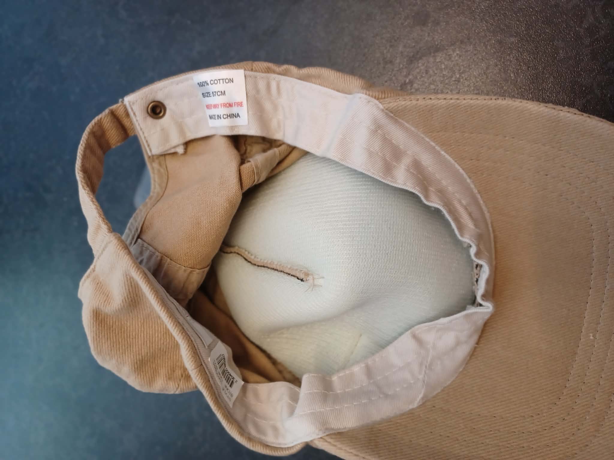 A Wear Stone Buckle Baseball Cap