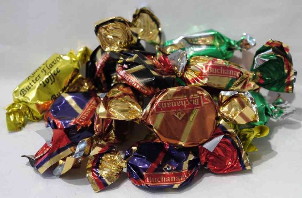 Buchanans Rich Assorted Toffee  100g  (UK)