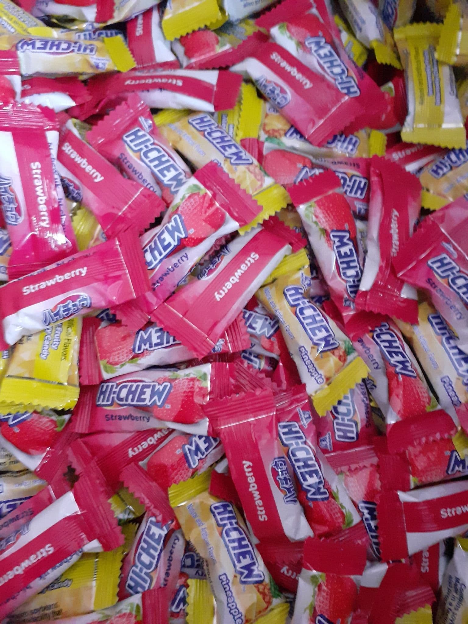 Morinaga Hi Chew Strawberry & Pineapple  singles ( Japanese )