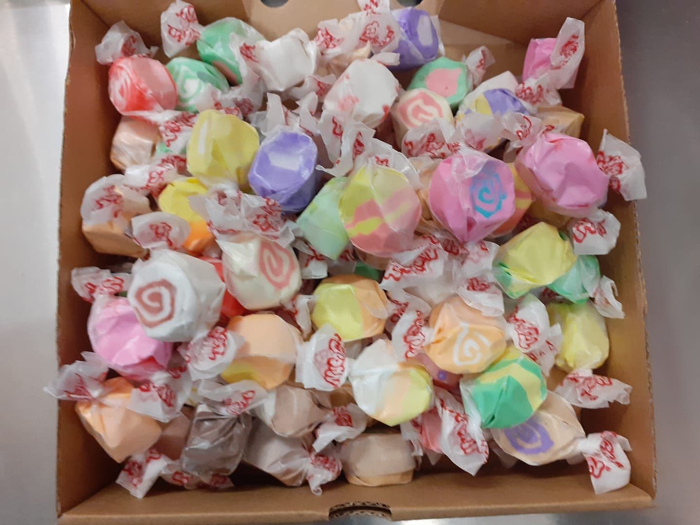 Taffy Town Random Mix Flavours 500g Pouch  ( US )