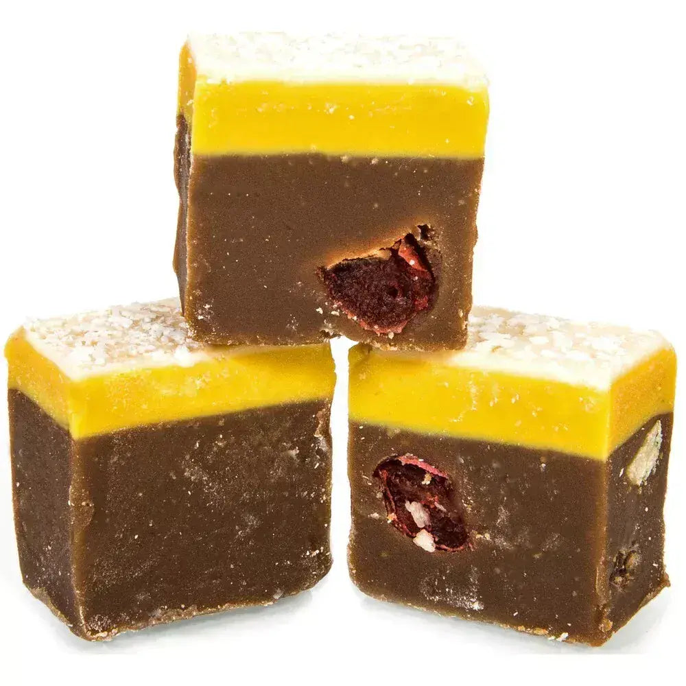 The Fudge Factory  Christmas Cake   Fudge 100g  (UK)
